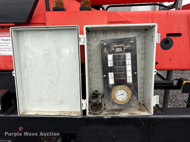 image for item EG9141 2016 Freightliner 114SD grapple truck