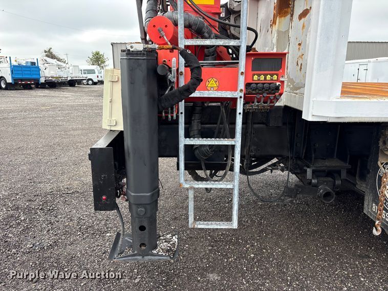 image for item EG9141 2016 Freightliner 114SD grapple truck