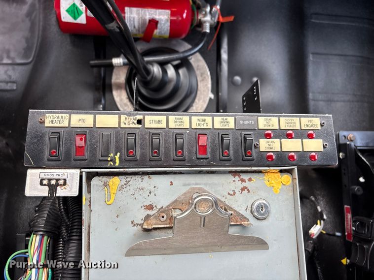 image for item EG9141 2016 Freightliner 114SD grapple truck