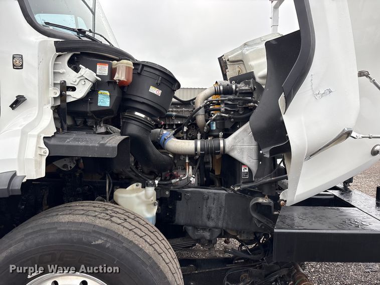 image for item EG9141 2016 Freightliner 114SD grapple truck