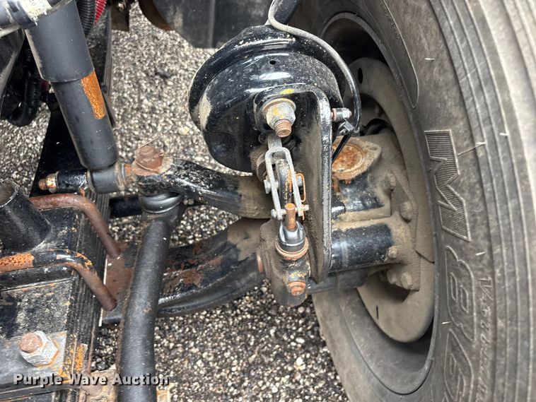 image for item EG9141 2016 Freightliner 114SD grapple truck