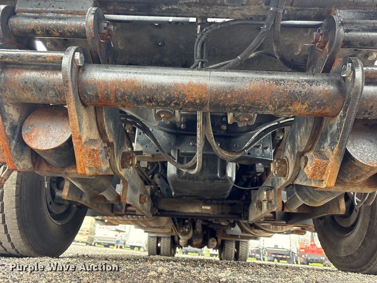 image for item EG9141 2016 Freightliner 114SD grapple truck