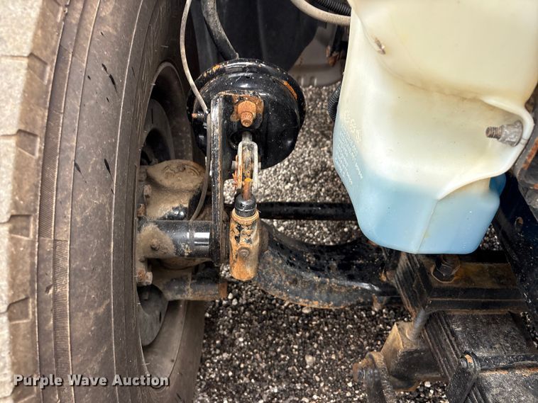 image for item EG9141 2016 Freightliner 114SD grapple truck
