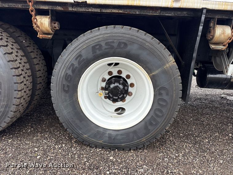 image for item EG9141 2016 Freightliner 114SD grapple truck