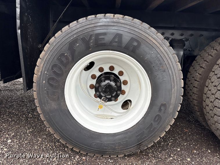 image for item EG9141 2016 Freightliner 114SD grapple truck