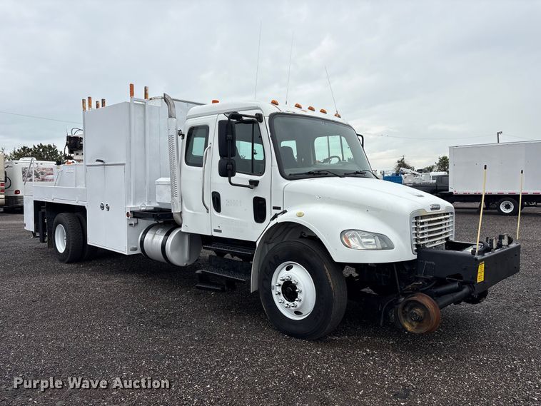 image for item EG9152 2007 Freightliner Business Class M2 Ext. Cab utility / service truck