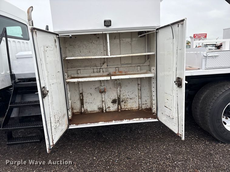 image for item EG9152 2007 Freightliner Business Class M2 Ext. Cab utility / service truck
