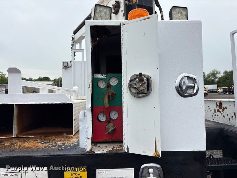 image for item EG9152 2007 Freightliner Business Class M2 Ext. Cab utility / service truck