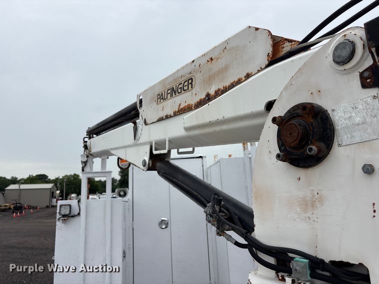 image for item EG9152 2007 Freightliner Business Class M2 Ext. Cab utility / service truck