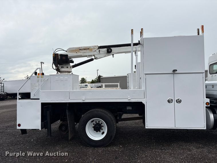 image for item EG9152 2007 Freightliner Business Class M2 Ext. Cab utility / service truck