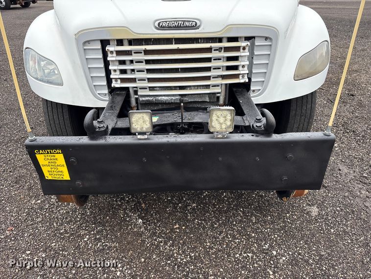 image for item EG9152 2007 Freightliner Business Class M2 Ext. Cab utility / service truck