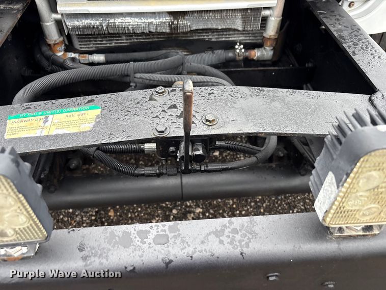 image for item EG9152 2007 Freightliner Business Class M2 Ext. Cab utility / service truck