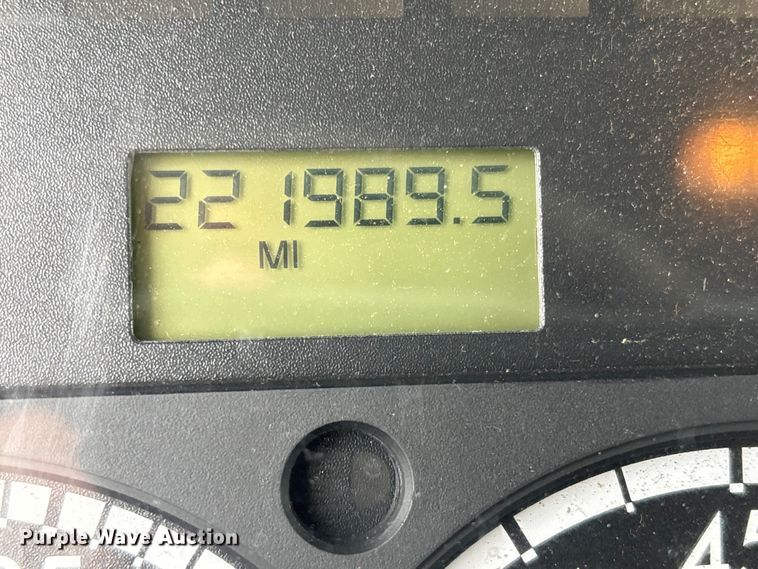 image for item EG9152 2007 Freightliner Business Class M2 Ext. Cab utility / service truck