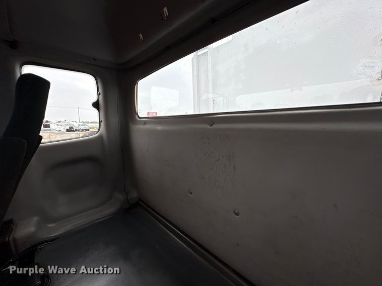 image for item EG9152 2007 Freightliner Business Class M2 Ext. Cab utility / service truck