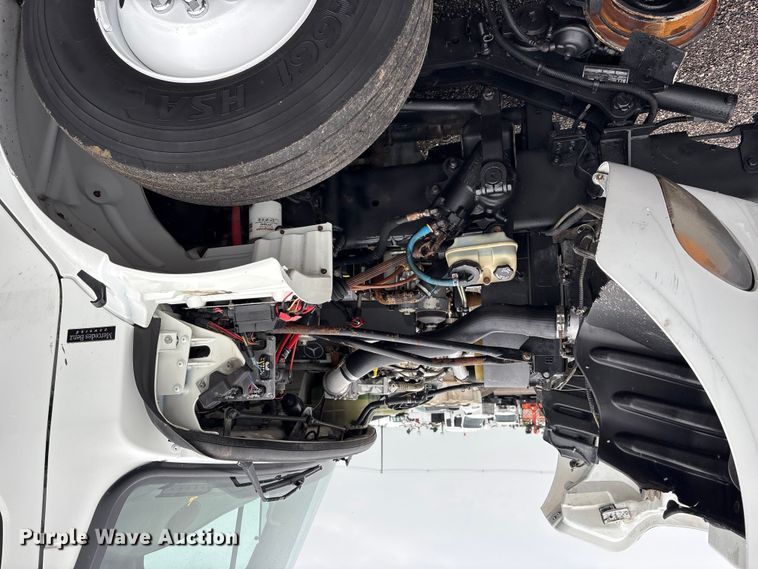 image for item EG9152 2007 Freightliner Business Class M2 Ext. Cab utility / service truck