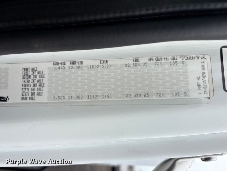 image for item EG9152 2007 Freightliner Business Class M2 Ext. Cab utility / service truck