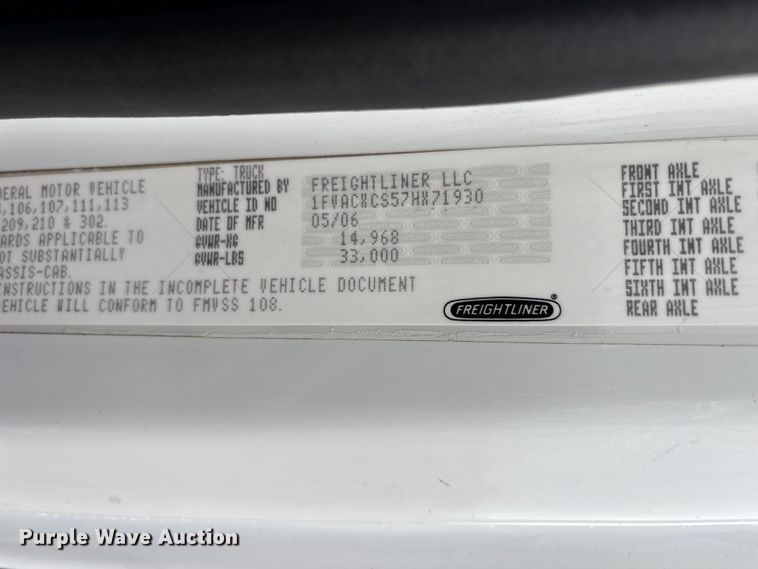 image for item EG9152 2007 Freightliner Business Class M2 Ext. Cab utility / service truck