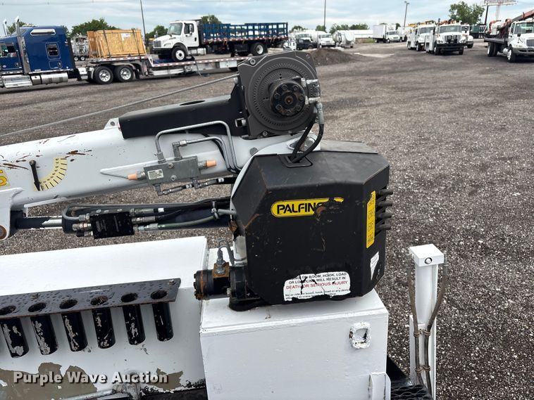 image for item EG9155 2014 Ford F550 Super Duty Ext. Cab utility / service truck