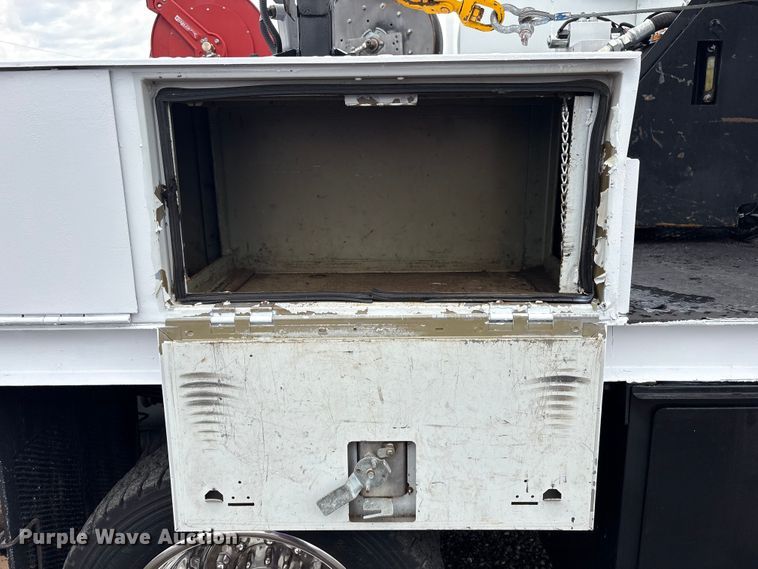image for item EG9155 2014 Ford F550 Super Duty Ext. Cab utility / service truck
