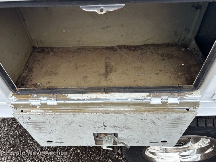 image for item EG9155 2014 Ford F550 Super Duty Ext. Cab utility / service truck