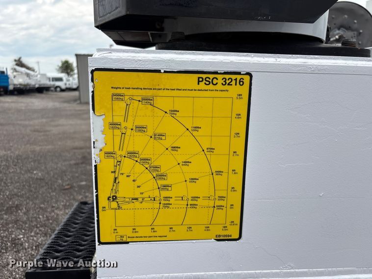 image for item EG9155 2014 Ford F550 Super Duty Ext. Cab utility / service truck
