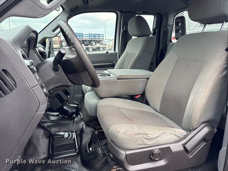 image for item EG9155 2014 Ford F550 Super Duty Ext. Cab utility / service truck