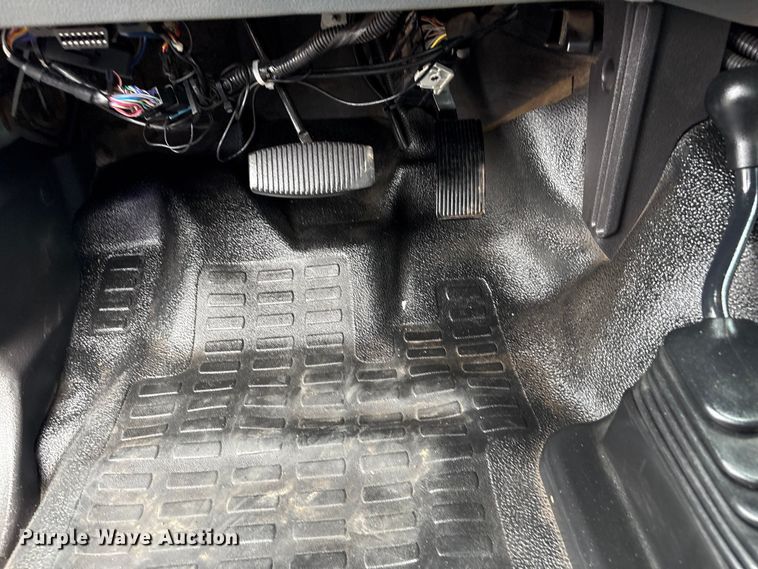 image for item EG9155 2014 Ford F550 Super Duty Ext. Cab utility / service truck