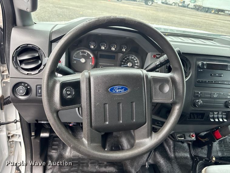 image for item EG9155 2014 Ford F550 Super Duty Ext. Cab utility / service truck