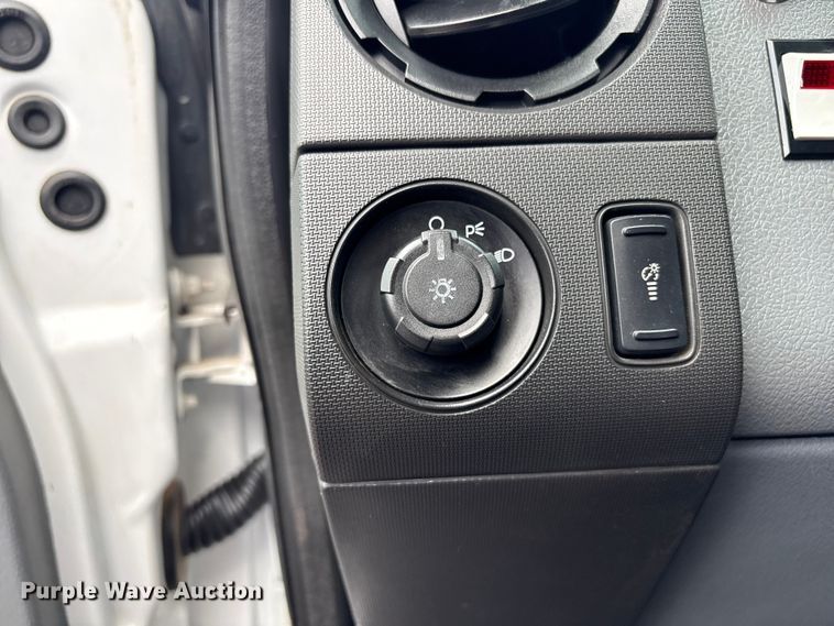 image for item EG9155 2014 Ford F550 Super Duty Ext. Cab utility / service truck