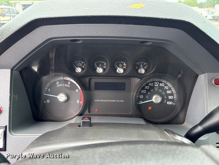 image for item EG9155 2014 Ford F550 Super Duty Ext. Cab utility / service truck