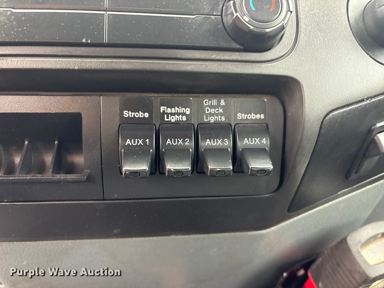 image for item EG9155 2014 Ford F550 Super Duty Ext. Cab utility / service truck
