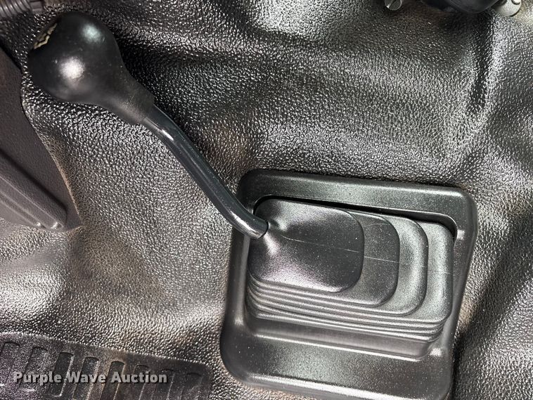 image for item EG9155 2014 Ford F550 Super Duty Ext. Cab utility / service truck