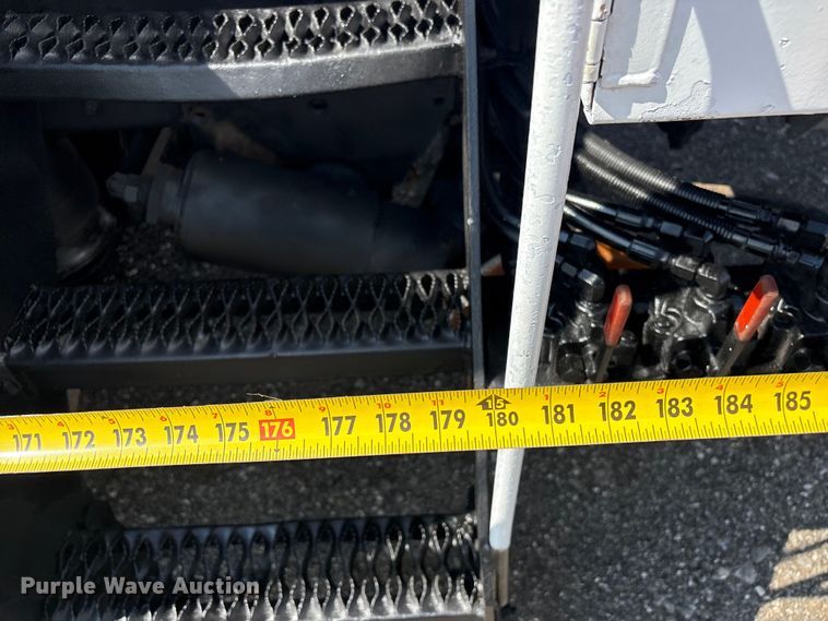 image for item EG9165 2007 Freightliner Business Class M2 Crew Cab crane truck