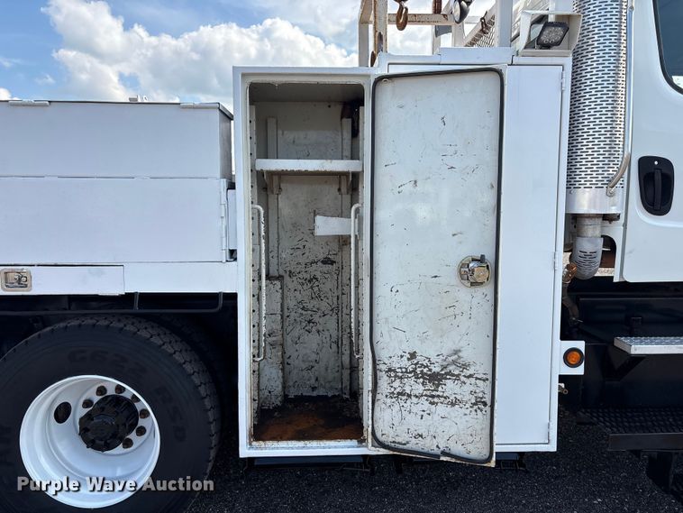 image for item EG9165 2007 Freightliner Business Class M2 Crew Cab crane truck