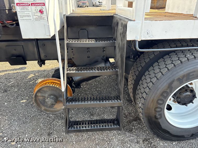 image for item EG9165 2007 Freightliner Business Class M2 Crew Cab crane truck