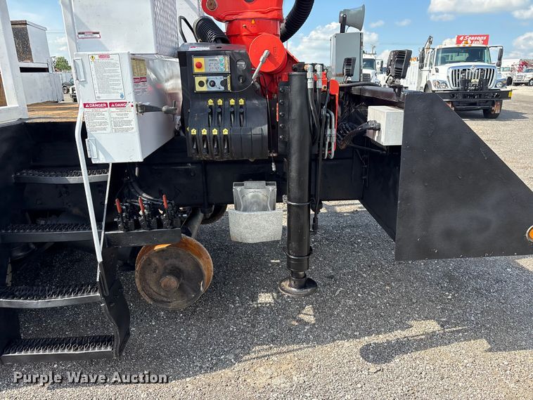 image for item EG9165 2007 Freightliner Business Class M2 Crew Cab crane truck