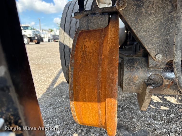 image for item EG9165 2007 Freightliner Business Class M2 Crew Cab crane truck