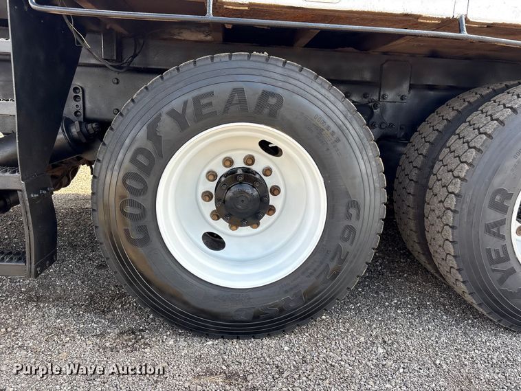 image for item EG9165 2007 Freightliner Business Class M2 Crew Cab crane truck