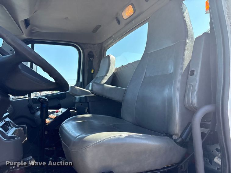 image for item EG9175 2012 Freightliner Business Class M2 crane truck