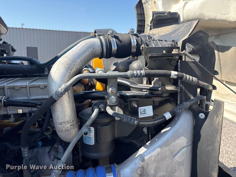 image for item EG9175 2012 Freightliner Business Class M2 crane truck