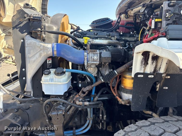 image for item EG9175 2012 Freightliner Business Class M2 crane truck