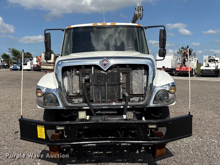 image for item EG9183 2010 International WorkStar 7400 Crew Cab utility / service truck