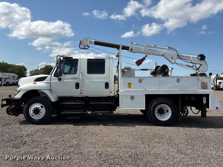 image for item EG9183 2010 International WorkStar 7400 Crew Cab utility / service truck