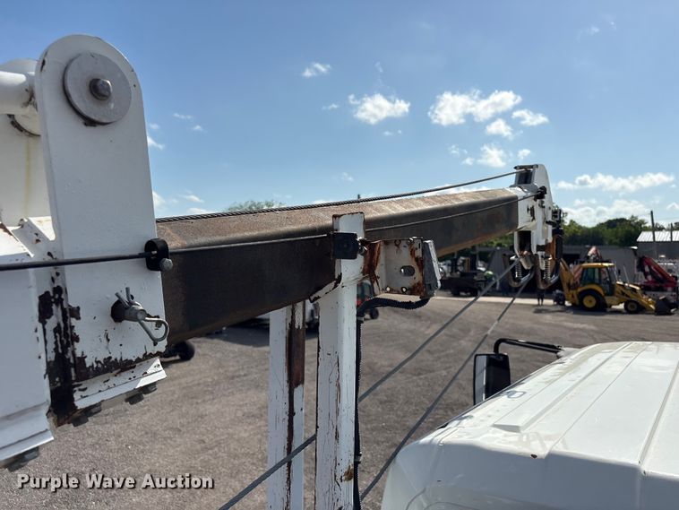image for item EG9183 2010 International WorkStar 7400 Crew Cab utility / service truck