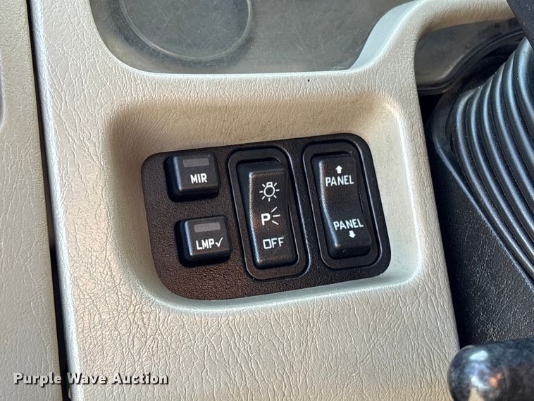 image for item EG9183 2010 International WorkStar 7400 Crew Cab utility / service truck