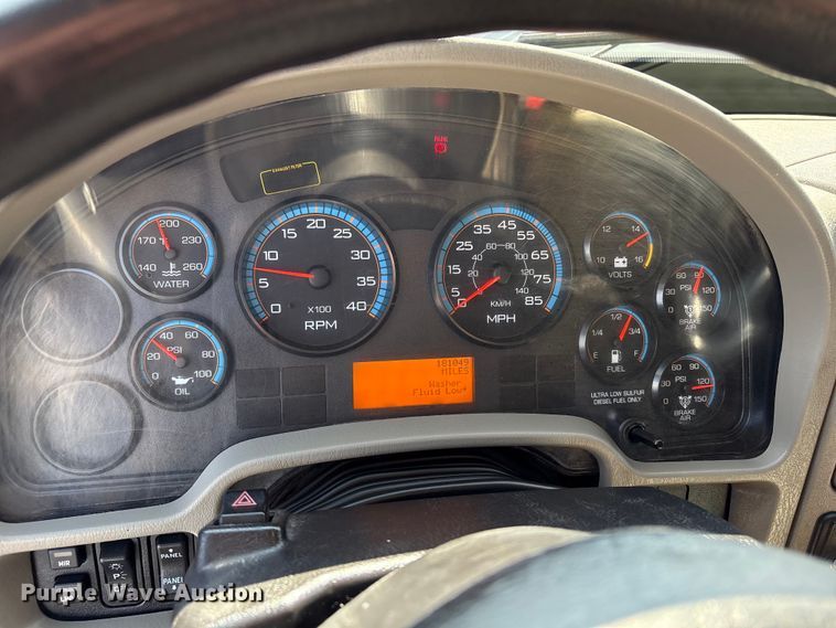 image for item EG9183 2010 International WorkStar 7400 Crew Cab utility / service truck