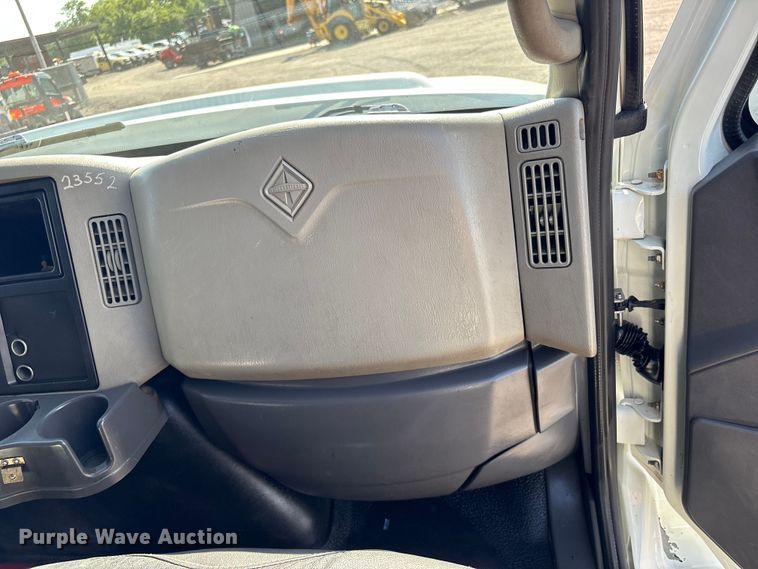 image for item EG9183 2010 International WorkStar 7400 Crew Cab utility / service truck