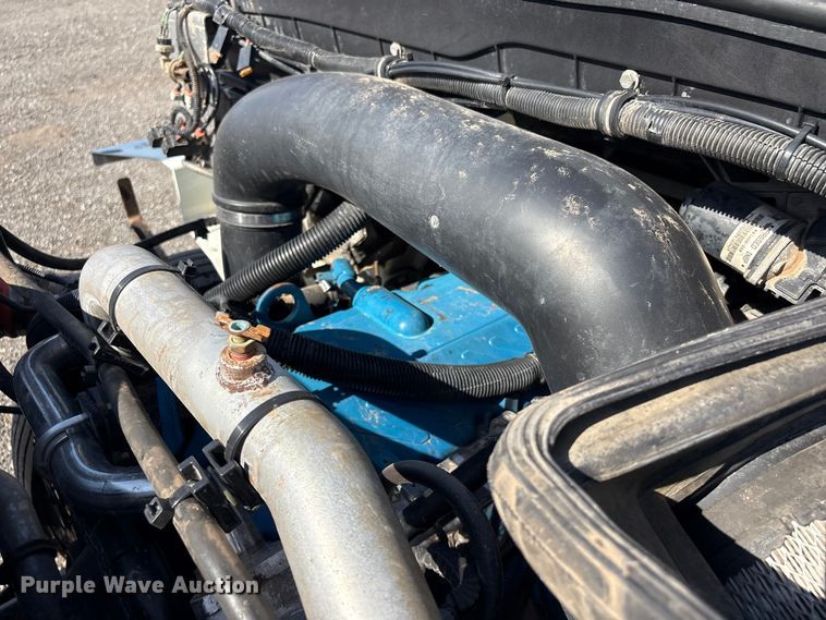 image for item EG9183 2010 International WorkStar 7400 Crew Cab utility / service truck