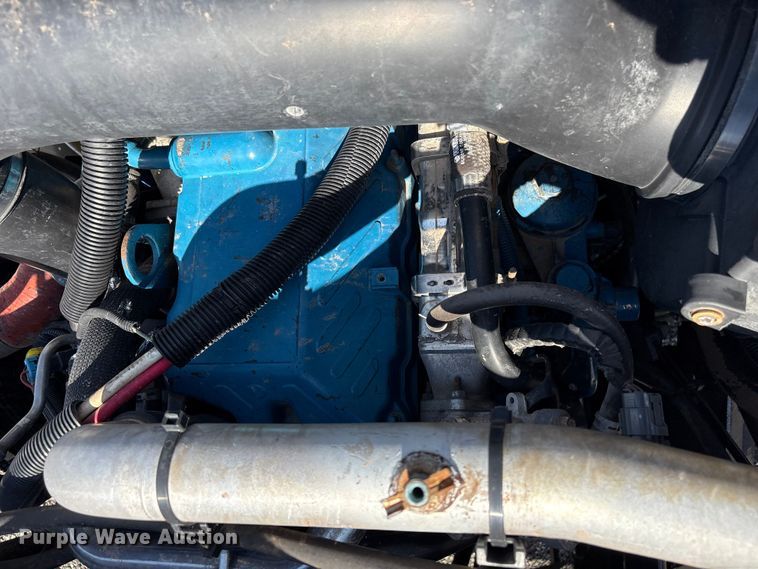 image for item EG9183 2010 International WorkStar 7400 Crew Cab utility / service truck