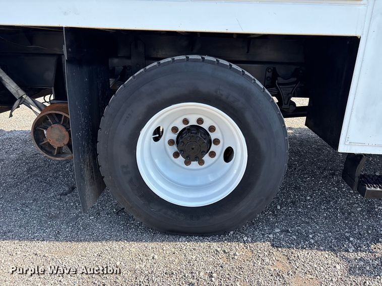 image for item EG9183 2010 International WorkStar 7400 Crew Cab utility / service truck